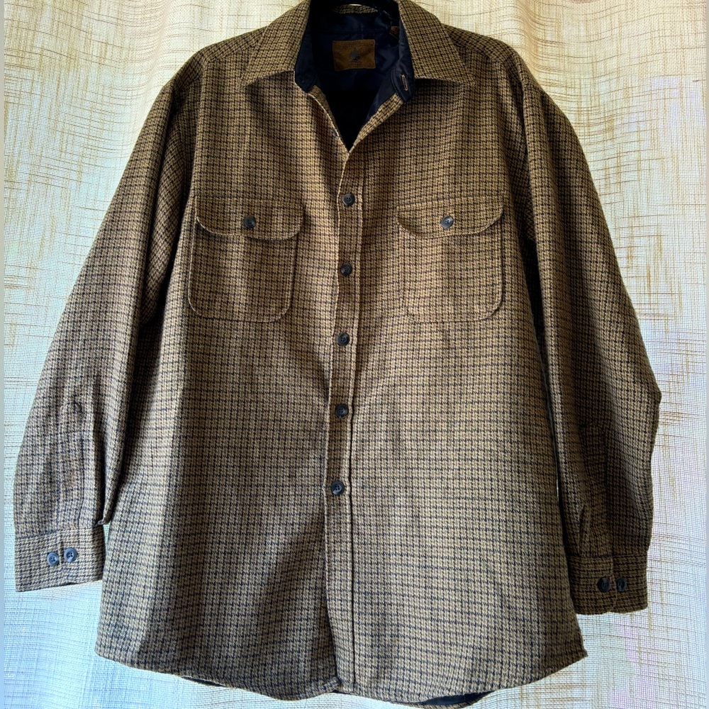 St John’s Bay men’s long sleeve button down shirt